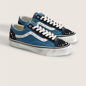 Premium Old Skool 36 Shoe
Lifestyle, Icon, Pearlized, Suede, Cushioning